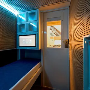 Resting Pods - Zzzleepandgo Wien Airport , Schwechat Autriche